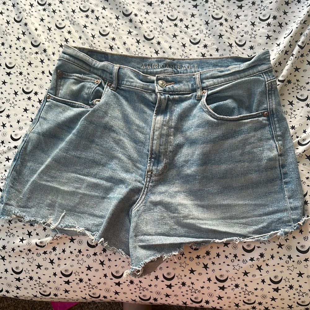 American Eagle highest rise 90s boyfriend shorts sz 16